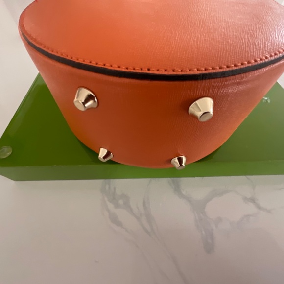 Handbag - Picture 2 of 3